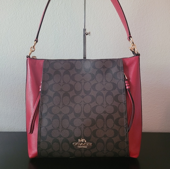 Coach Marlon Hobo In Signature Canvas - Picture 2 of 16